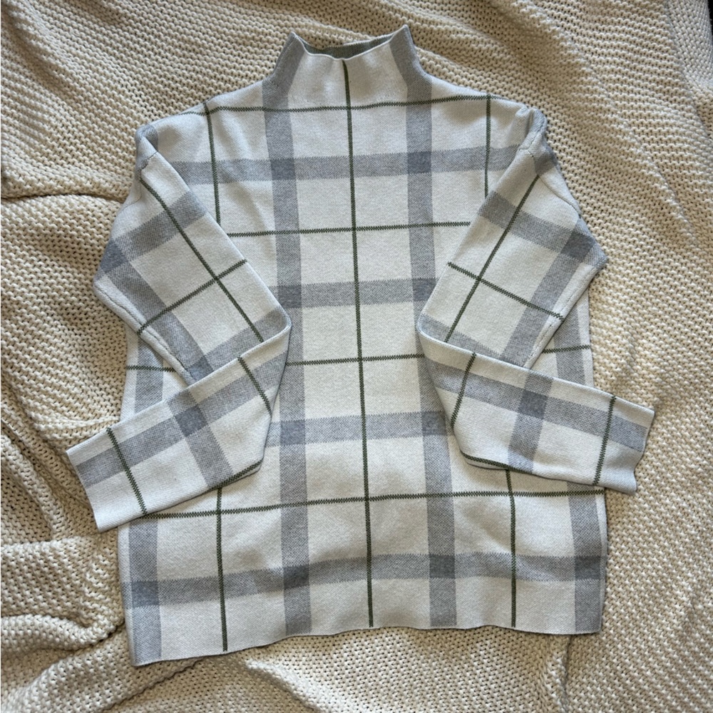 JONES & CO Checkered Turtleneck Size S